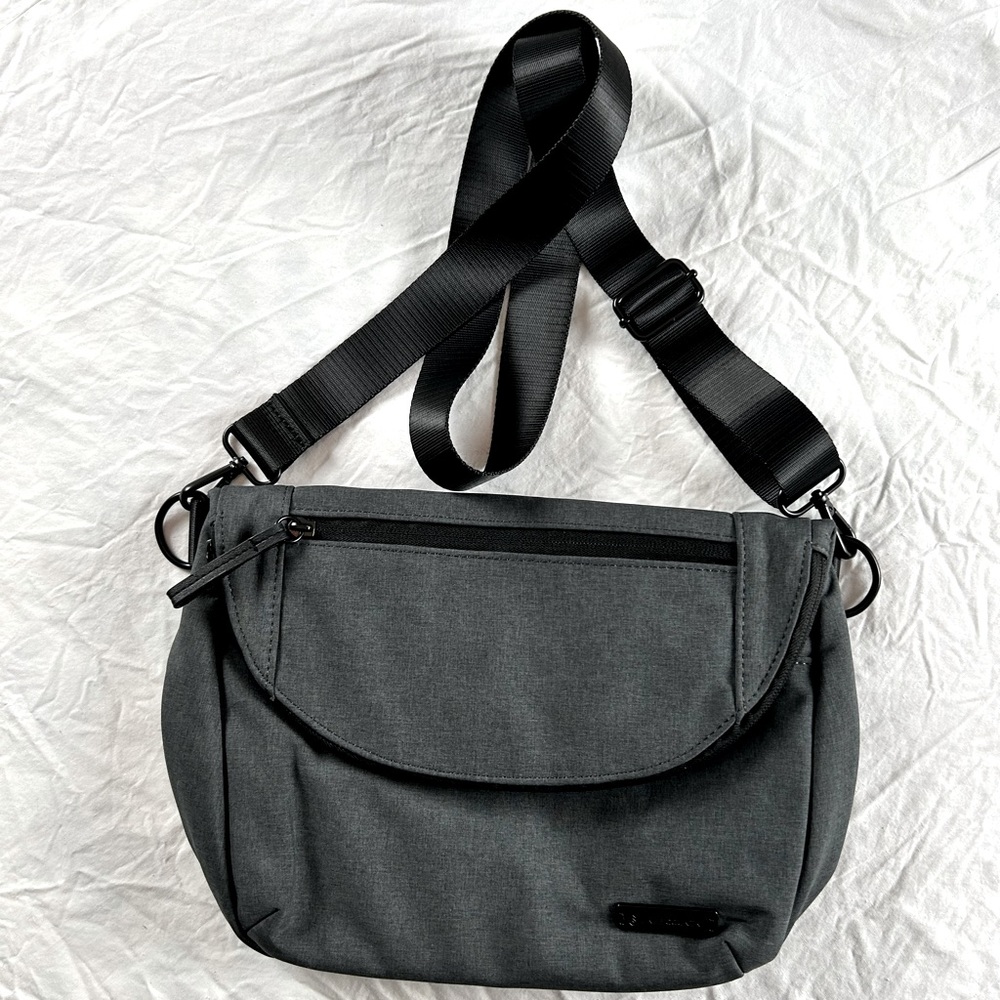 Free Country cross body bag, dark grey, NWOT